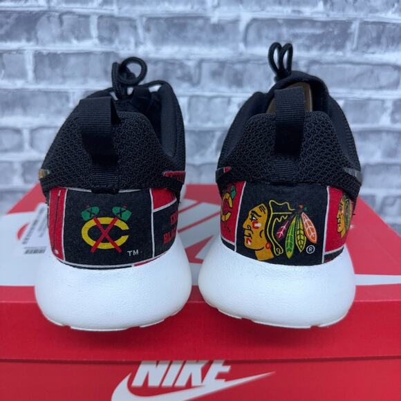 Nike Roshe One Black Chicago Blackhawks Custom 511881-010 Mens Size 9 New - Picture 4 of 7